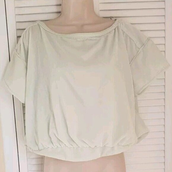 NEW WE THE FREE BY FREE PEOPLE CLOUD 9 BUBBLE PALE GREEN VELVET TOP SZ MEDIUM - Picture 1 of 8